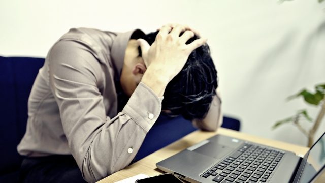 請求書に抜け漏れや書き間違いがあった場合のお詫びメール例文